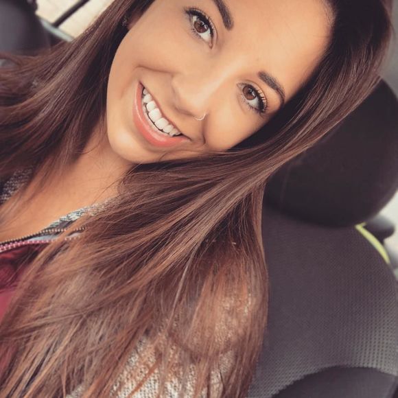 Meet your Posher, Carly - Picture 1 of 1